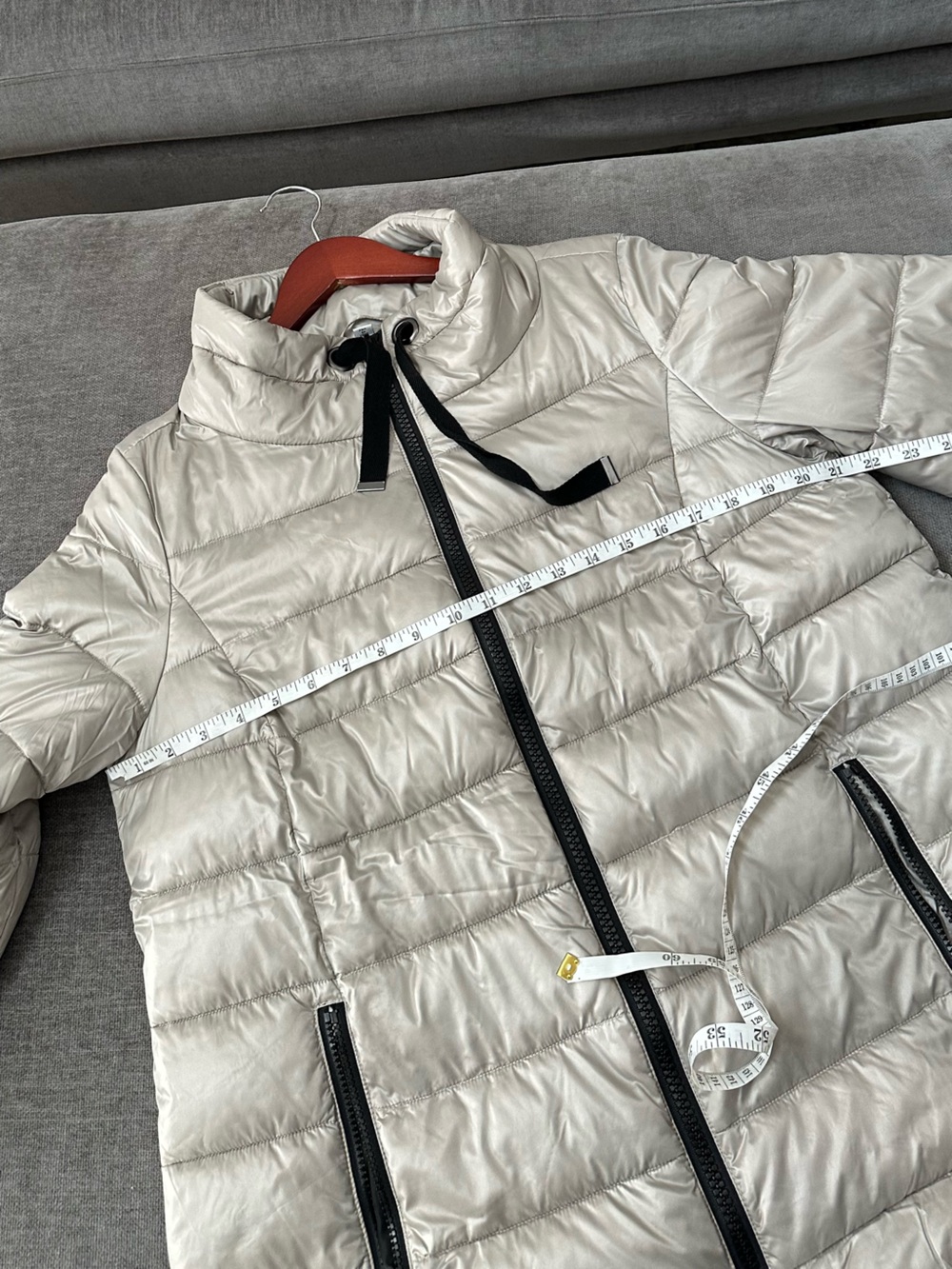 Nikki Jones Herno-like Lightweight Puffer Jacket - Taupe